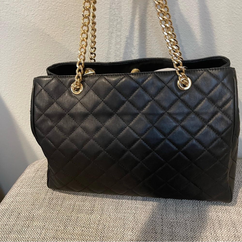 Michael Kors Medium Quilted Leather Shoulder Bag with Large Dust Bag - Picture 5 of 11